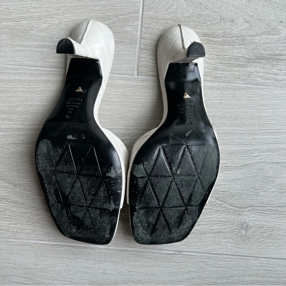 Schutz Posseni Slide Sandal - Picture 4 of 9